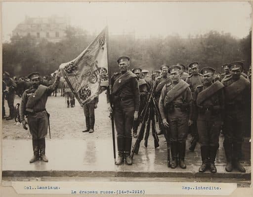 YP0178808_The-Russian-flag