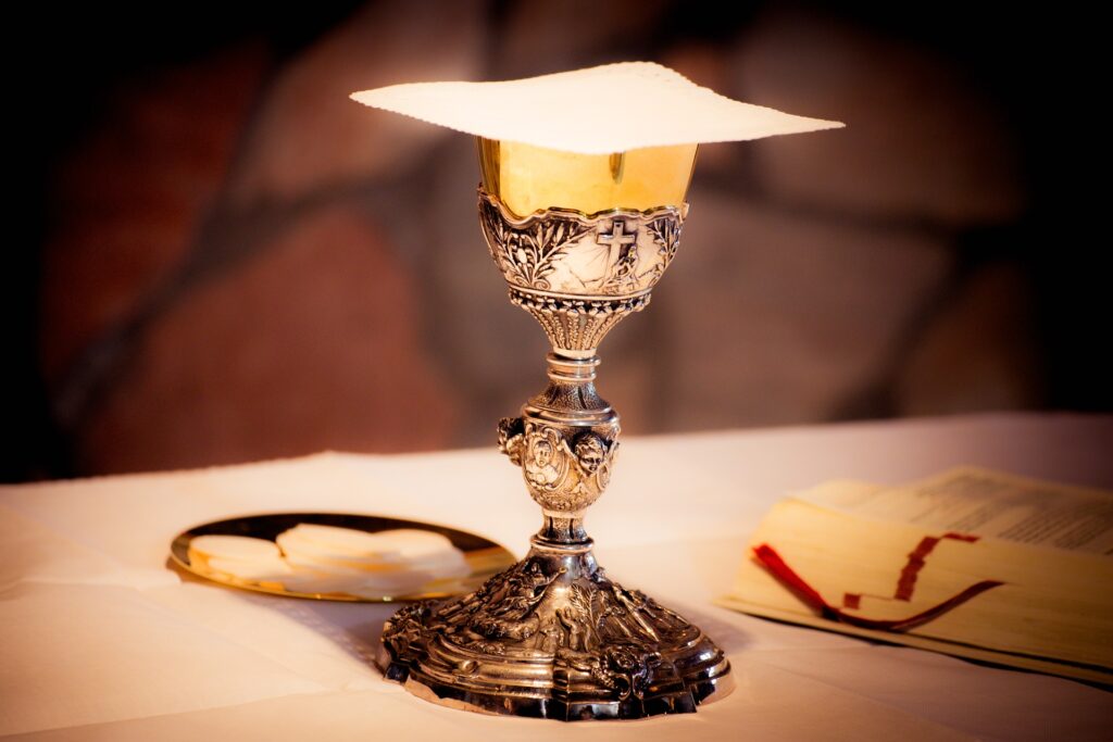 chalice-1591668_1920