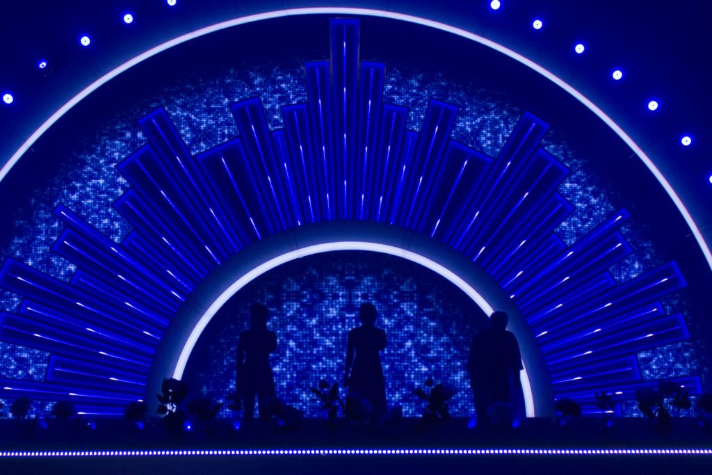 Gospel singer leaves television judge in tears Carlsen (Standing Up For Love)