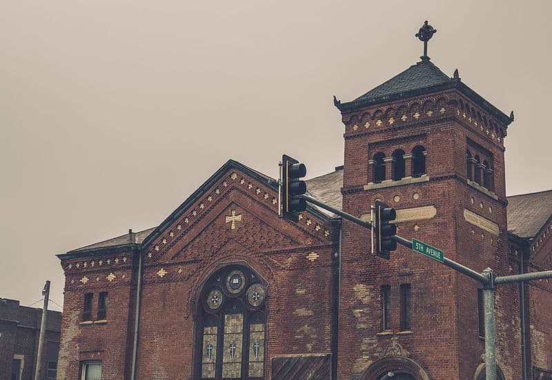 Prominent Vineyard pastor accused of fraud in lawsuit Prominent Vineyard pastor accused of fraud in lawsuit