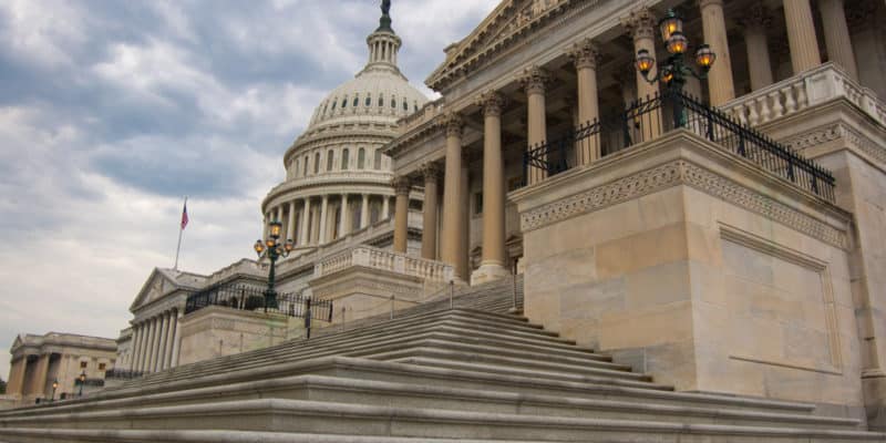 A photo of the Senate dome from the side and at a distance.