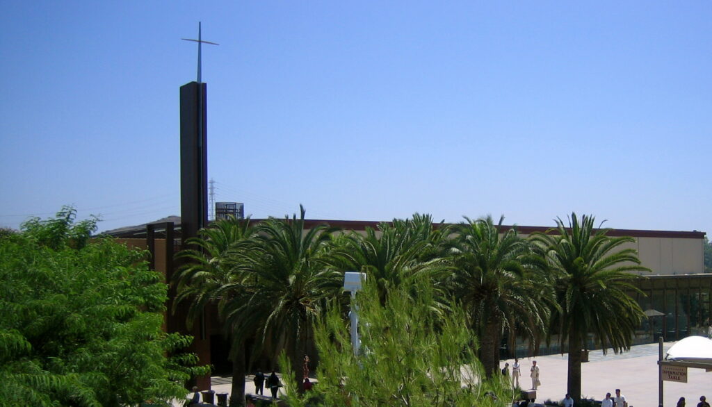Saddleback church building as seen from outside.