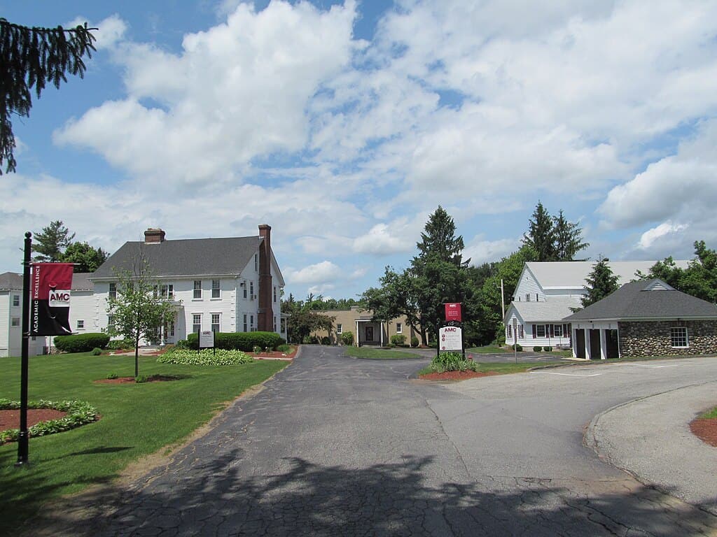 Anna_Maria_College,_Paxton_MA