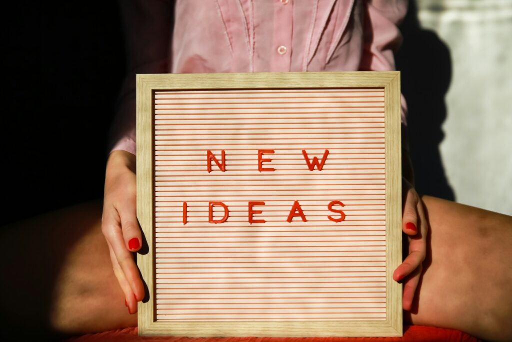 Louis Klopsch: The man who invented red letter Bibles Red letters on a customizable sign board