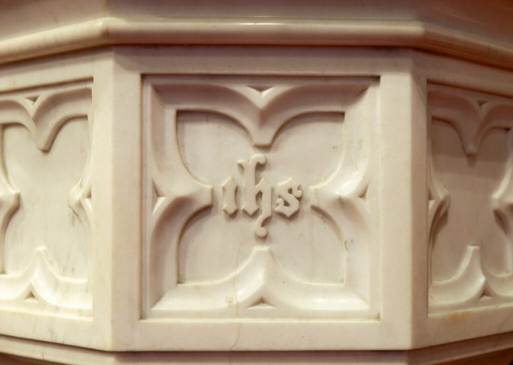 Episcopalians complete 1,560-mile relay to deliver sacramental items to Alabama church A close up of the top of a marble font.