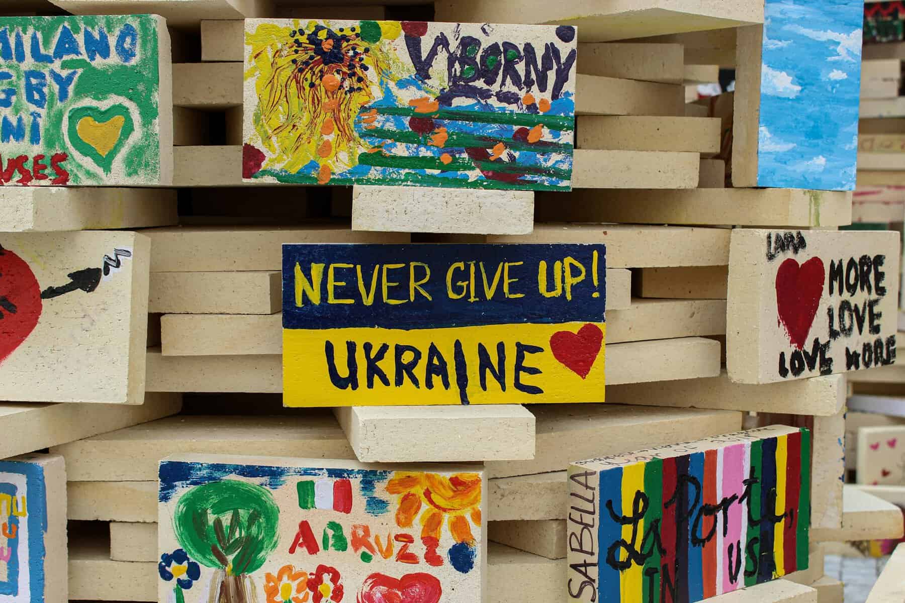 Never give up Ukraine sign