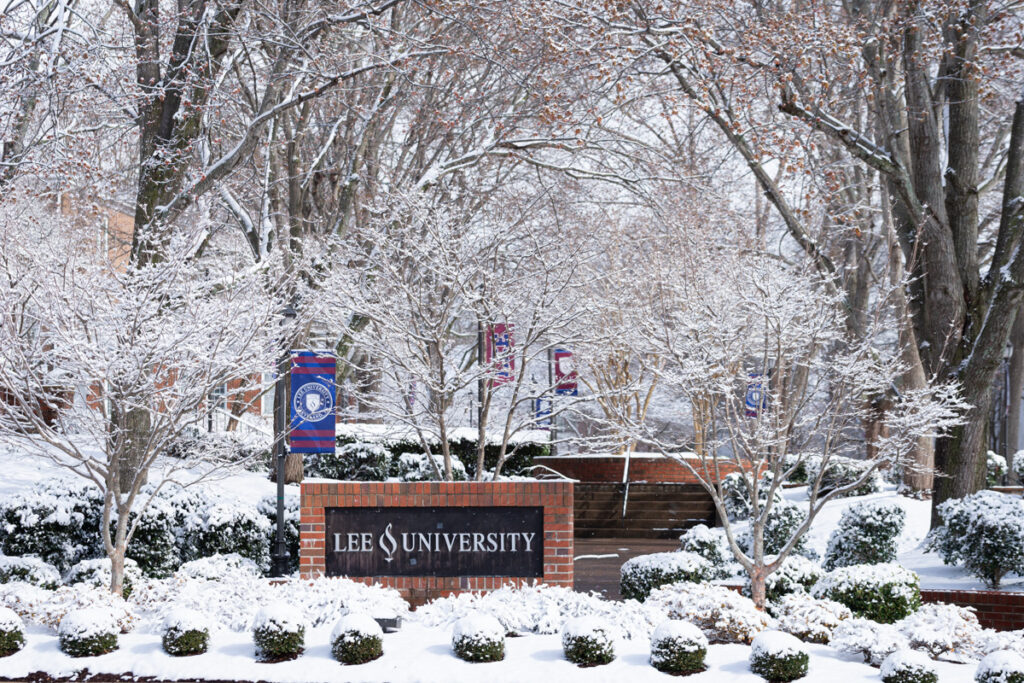 Cleveland, TN Lee University sign on a snowy day.